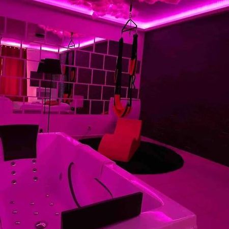 Jeu De Regards - Jacuzzi/Balneo Apartman Courcouronnes Kültér fotó