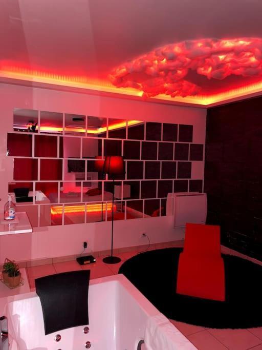 Jeu De Regards - Jacuzzi/Balneo Apartman Courcouronnes Kültér fotó